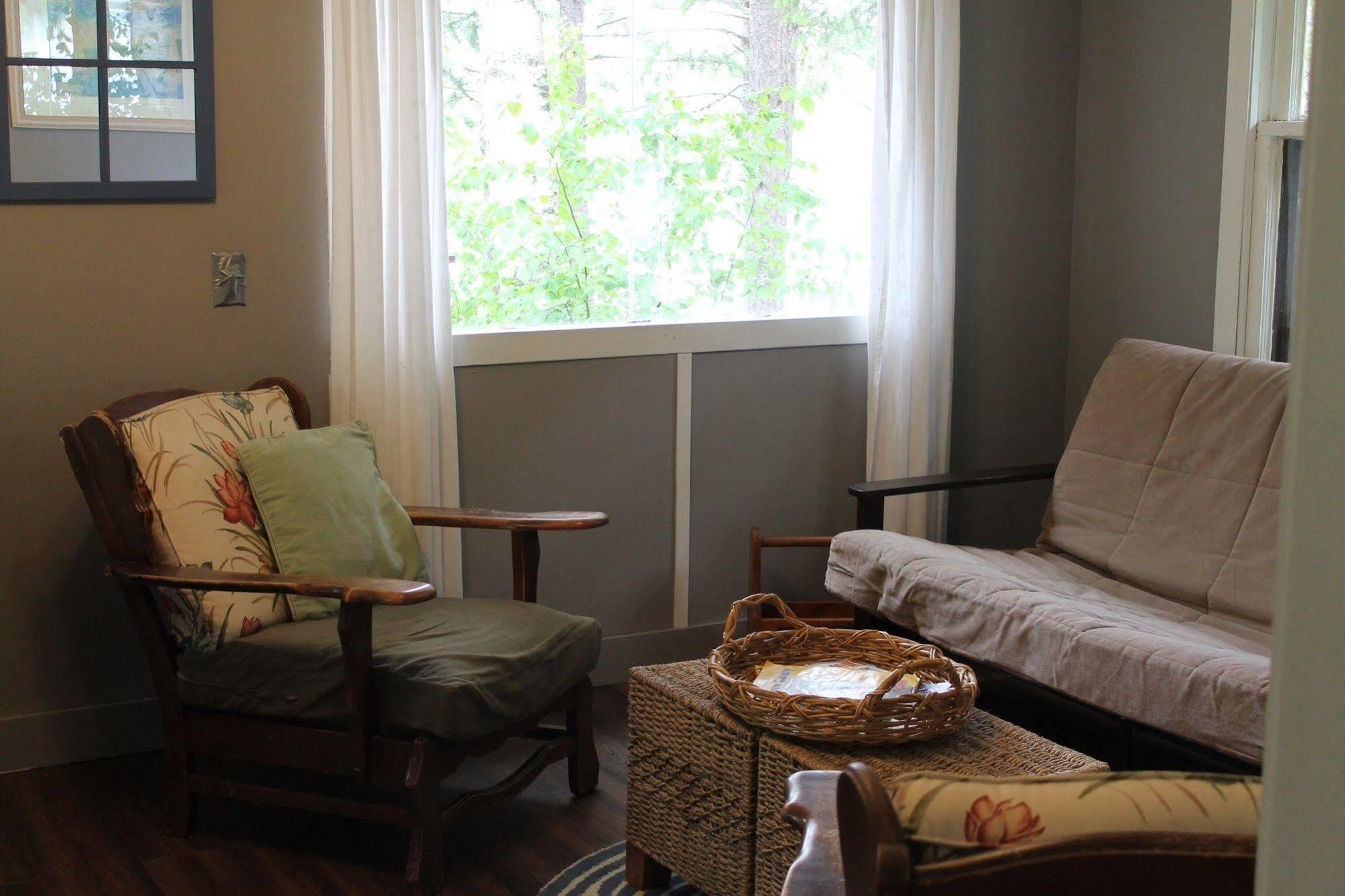 Algonquin'S Edge Resort Madawaska Extérieur photo